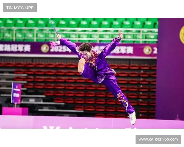 品势项目率先开赛，运动员展现精准套路动作